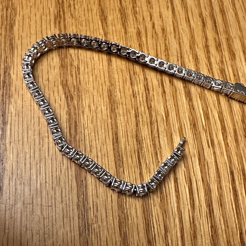 Jaxxon Elegant Silver Tennis Bracelet with Sparkling Stones - Picture 4 of 5